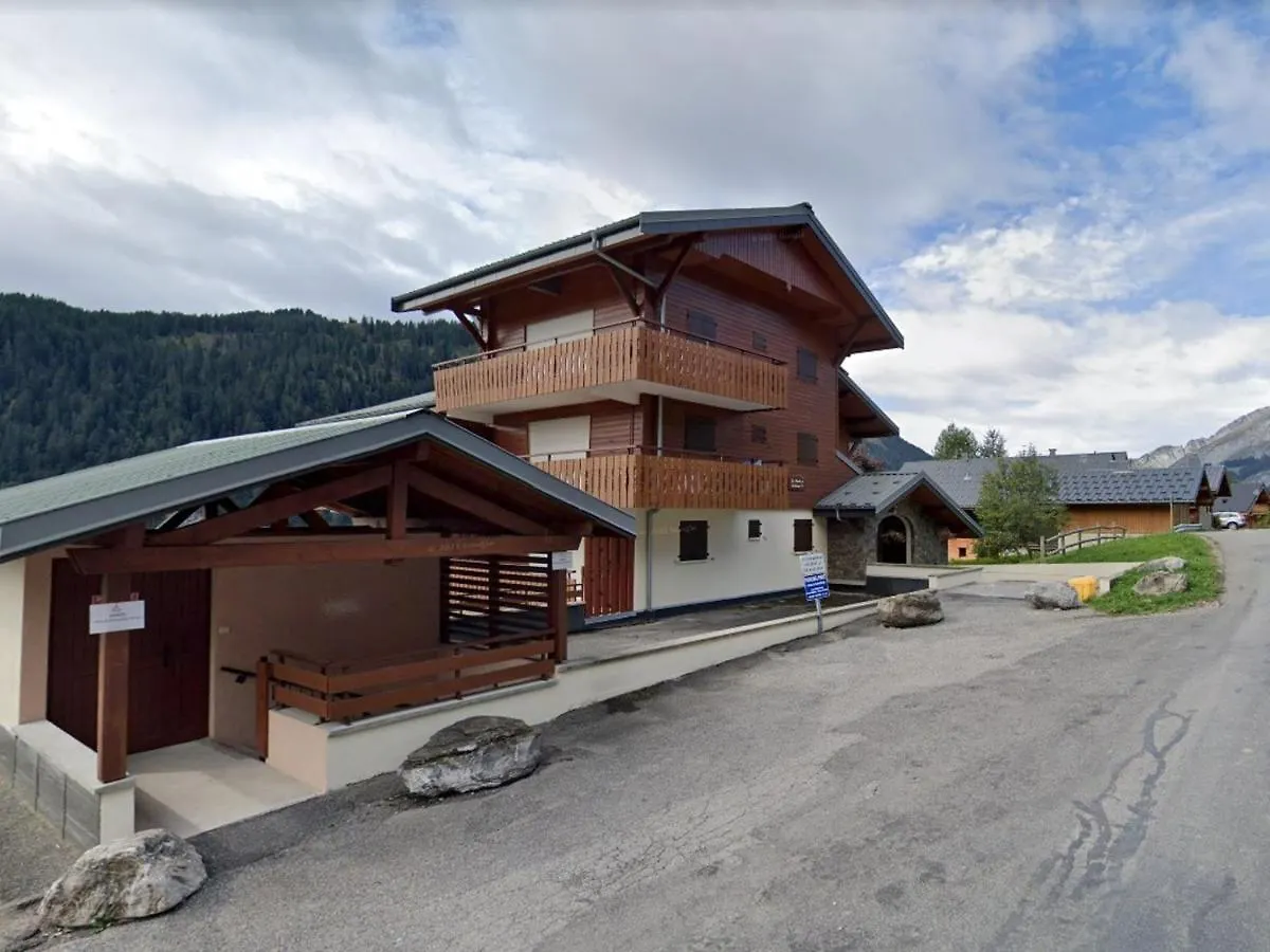 Apartment Appartement Cosy A Petit-Chatel, A 20M Des Pistes, Avec Garage Et Balcon! - Fr-1-693-4